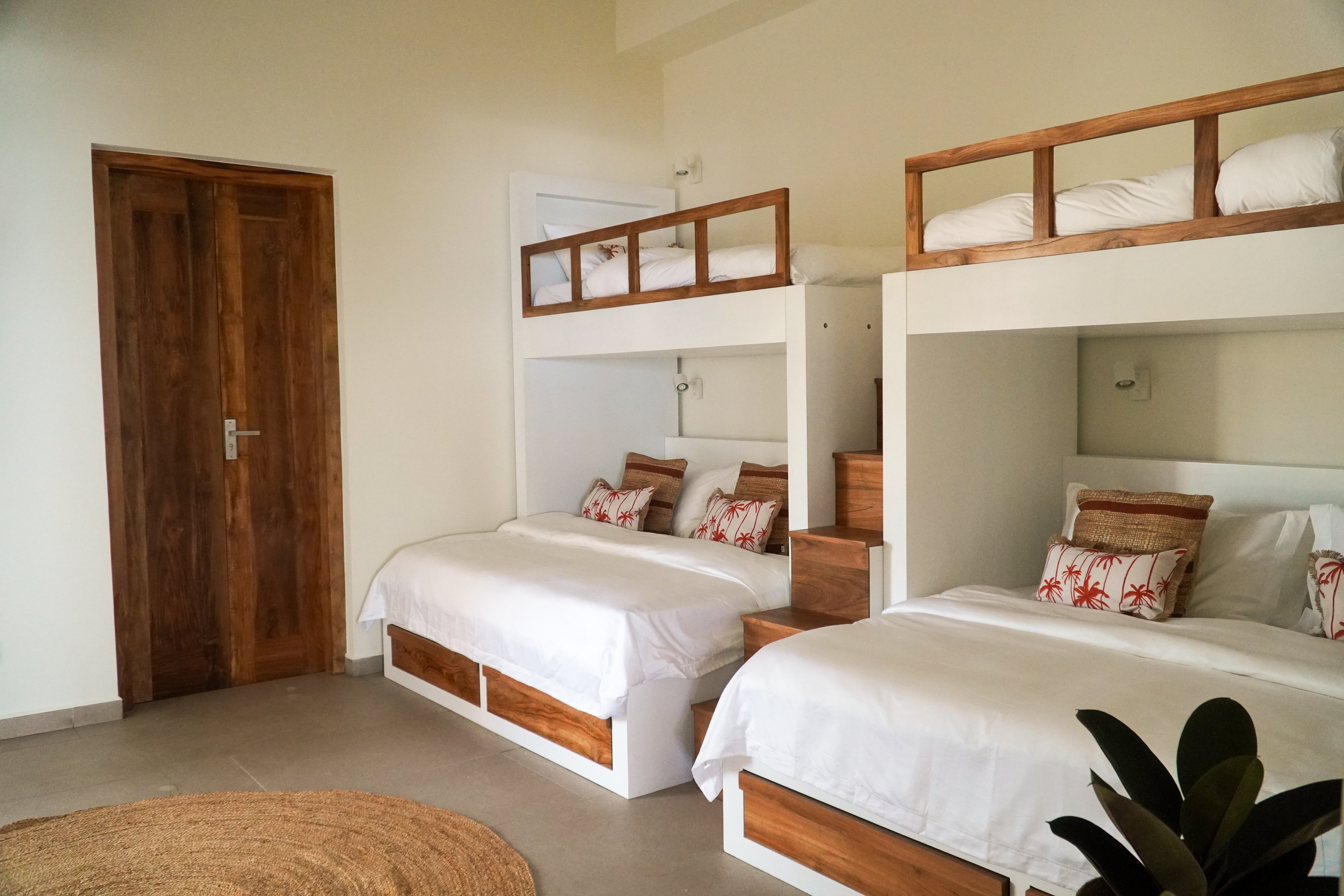 Thalpe Beach House - children's bunk room