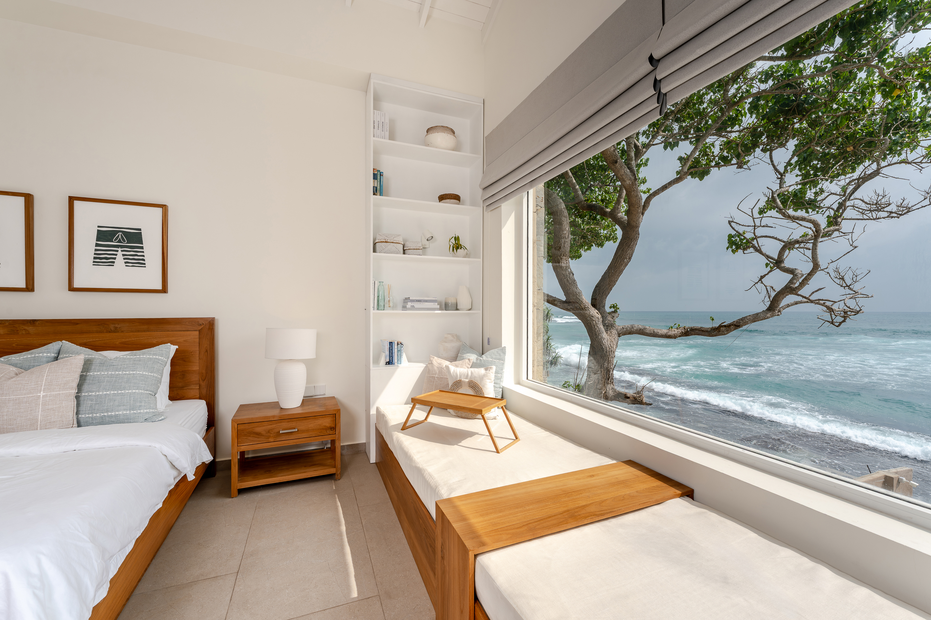 Thalpe Beach House - master suite with direct ocean view